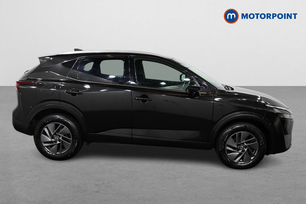 Nissan Qashqai Acenta Premium Automatic Petrol SUV - Stock Number (1571764) - Drivers side