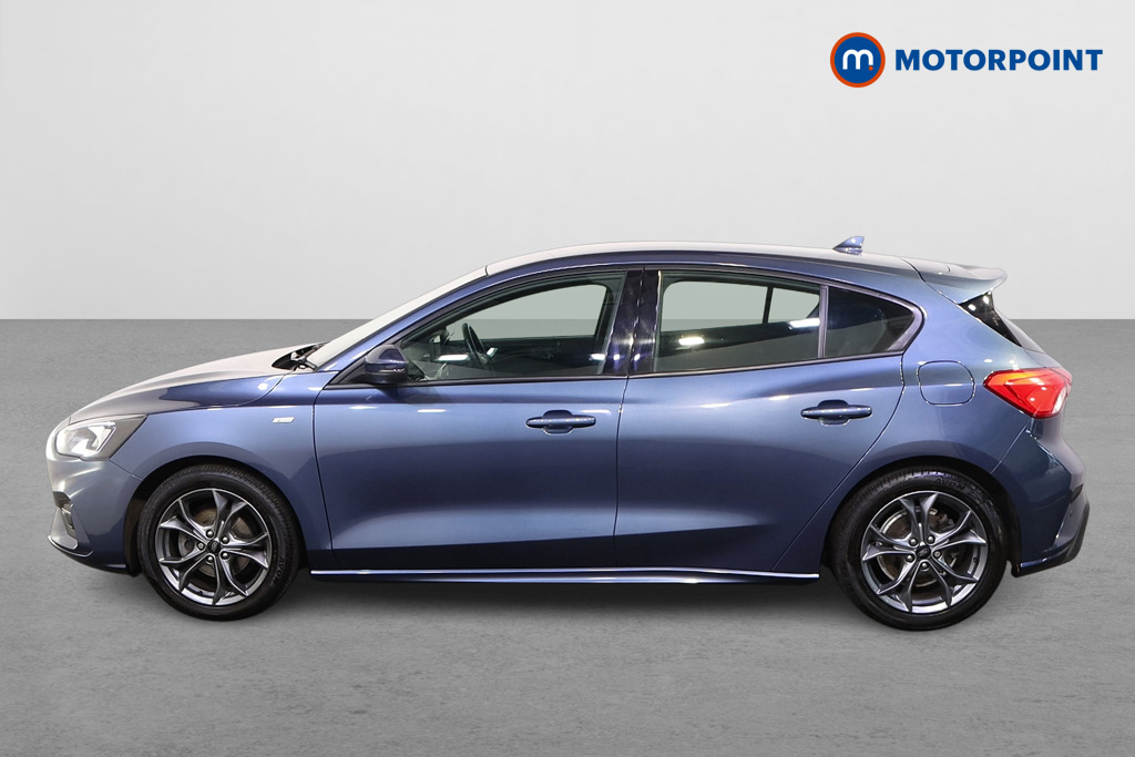 Ford Focus St-Line Manual Petrol Hatchback - Stock Number (1571937) - Passenger side