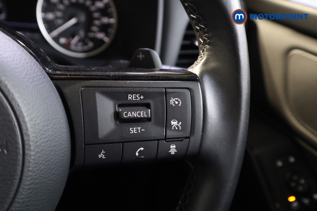 Nissan Qashqai Acenta Premium Automatic Petrol SUV - Stock Number (1571952) - 4th supplementary image