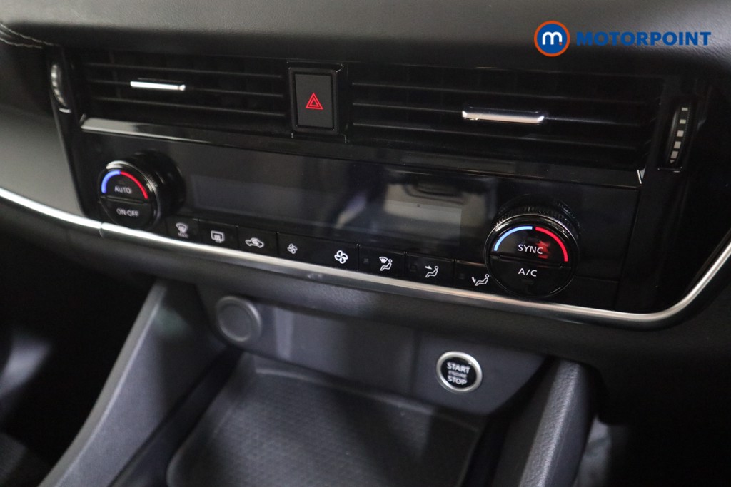 Nissan Qashqai Acenta Premium Automatic Petrol SUV - Stock Number (1571952) - 7th supplementary image