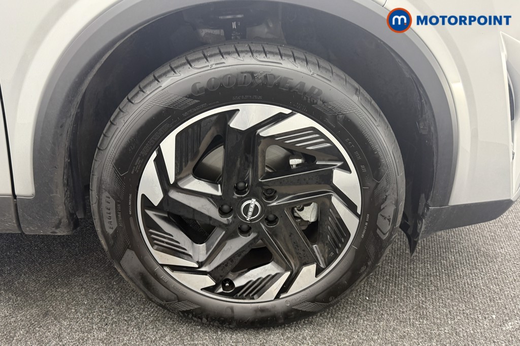 Nissan Qashqai N-Connecta Automatic Petrol SUV - Stock Number (1571996) - 24th supplementary image