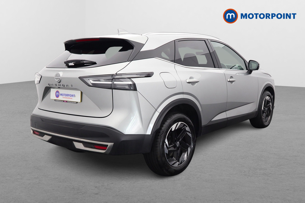 Nissan Qashqai N-Connecta Automatic Petrol SUV - Stock Number (1571996) - Drivers side rear corner