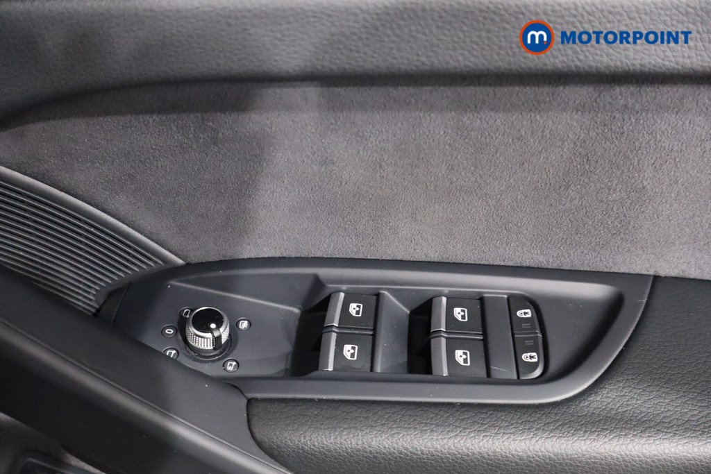 Audi Q5 Black Edition Automatic Petrol SUV - Stock Number (1572345) - 24th supplementary image