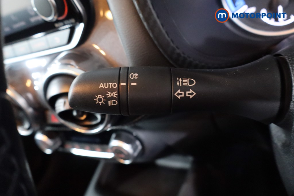 Nissan Juke N-Connecta Automatic Petrol-Electric Hybrid SUV - Stock Number (1572435) - 19th supplementary image