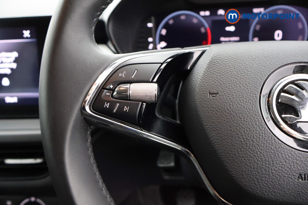 Skoda Fabia Colour Edition Manual Petrol Hatchback - Stock Number (1572590) - 2nd supplementary image