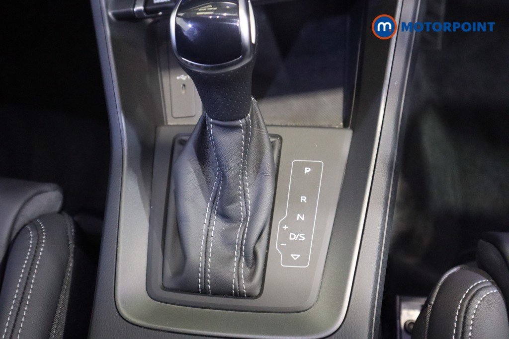 Audi Q3 Black Edition Automatic Petrol SUV - Stock Number (1572689) - 5th supplementary image