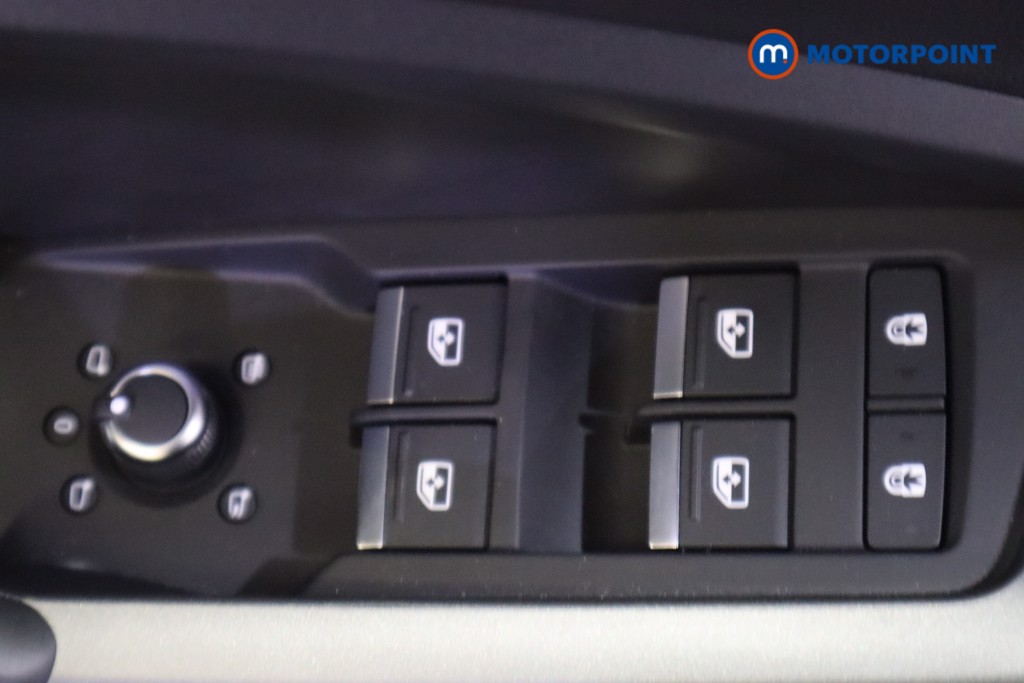 Audi Q3 Black Edition Automatic Petrol SUV - Stock Number (1572689) - 15th supplementary image
