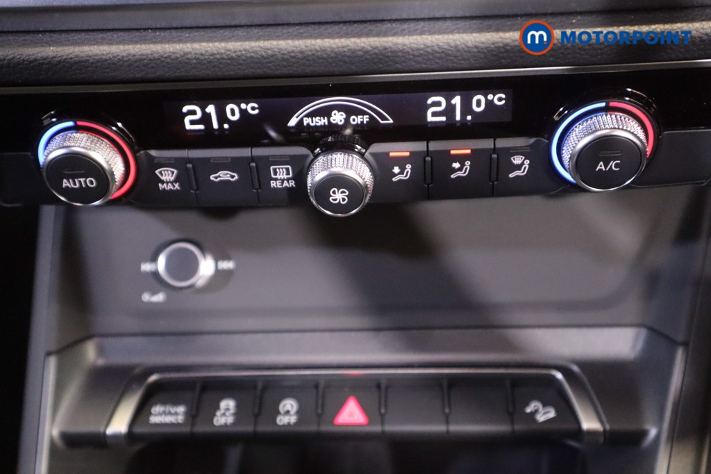 Audi Q3 Black Edition Automatic Petrol SUV - Stock Number (1572689) - 21st supplementary image