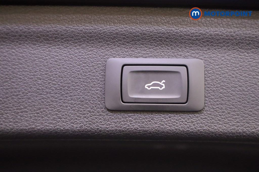 Audi Q3 Black Edition Automatic Petrol SUV - Stock Number (1572689) - 30th supplementary image