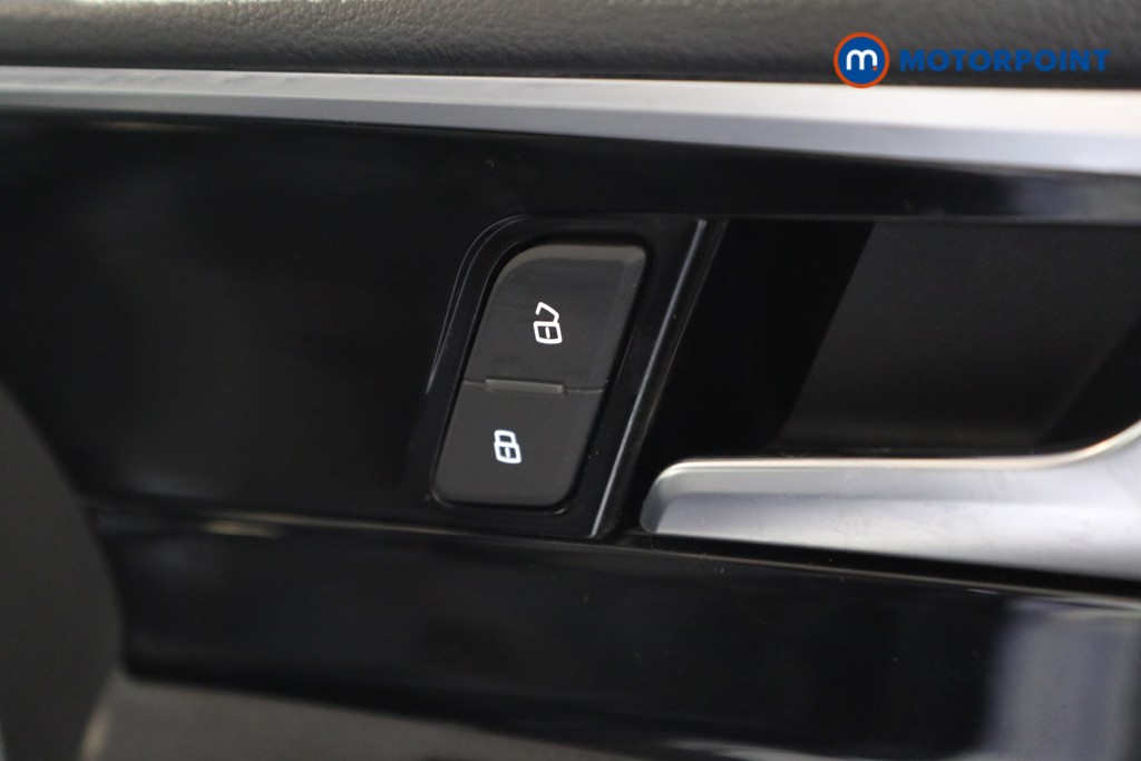 Audi A4 Black Edition Automatic Petrol Estate - Stock Number (1572695) - 11th supplementary image