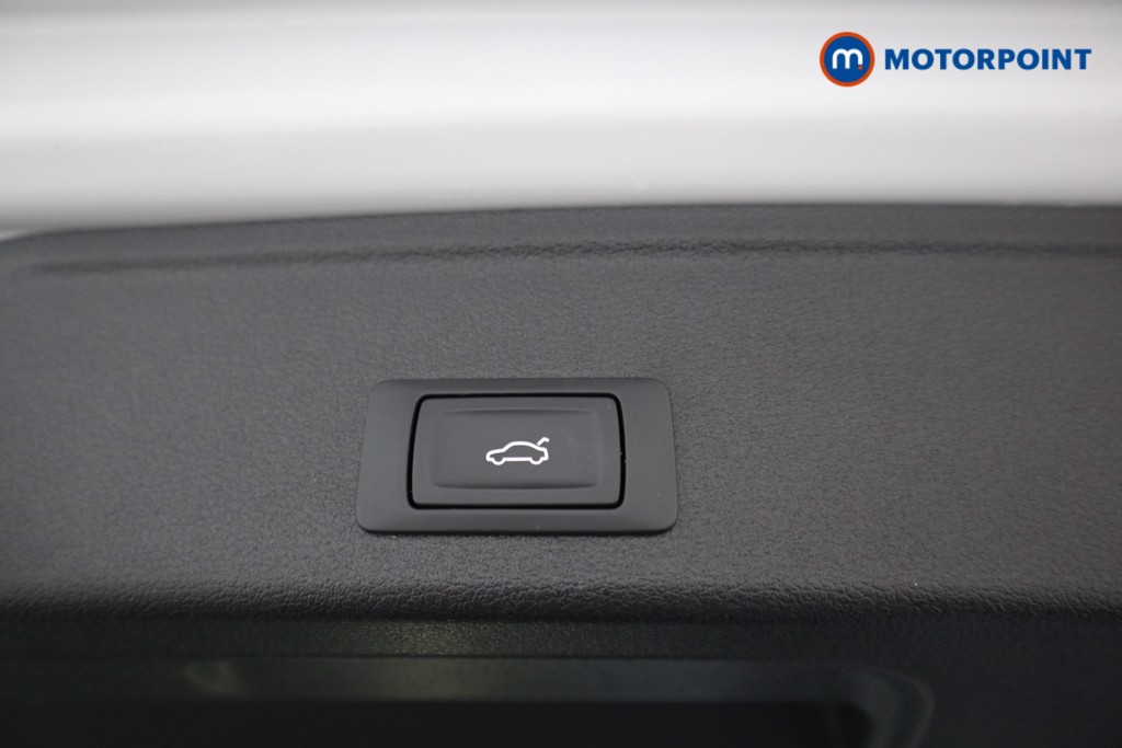 Audi A4 Black Edition Automatic Petrol Estate - Stock Number (1572695) - 17th supplementary image