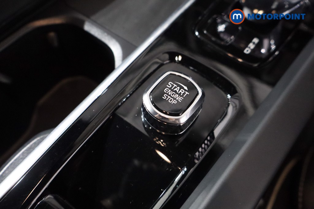 Volvo Xc60 Plus Black Edition Automatic Petrol SUV - Stock Number (1572791) - 13th supplementary image