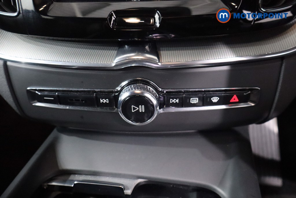 Volvo Xc60 Plus Black Edition Automatic Petrol SUV - Stock Number (1572791) - 17th supplementary image