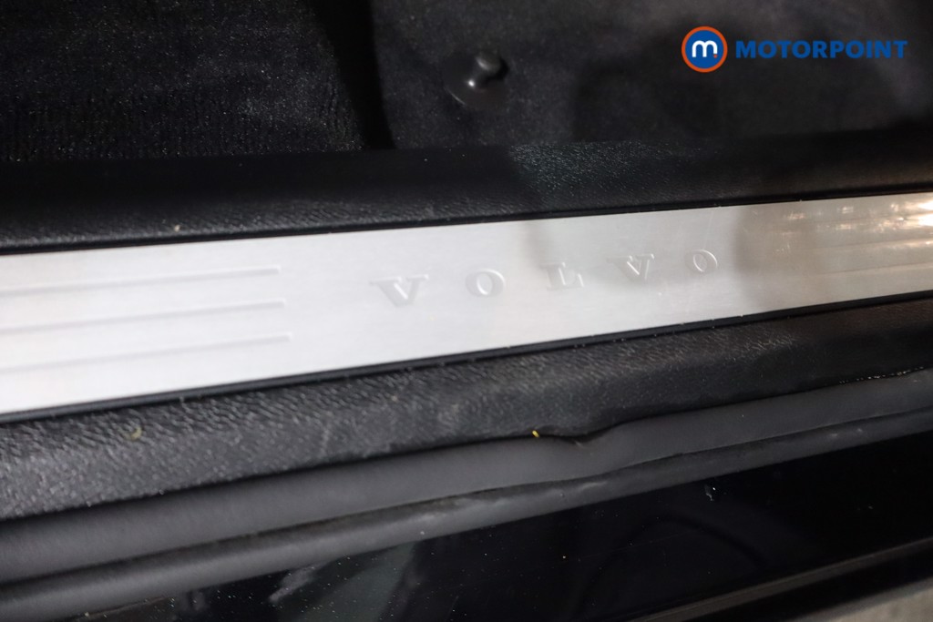 Volvo Xc60 Plus Black Edition Automatic Petrol SUV - Stock Number (1572791) - 24th supplementary image