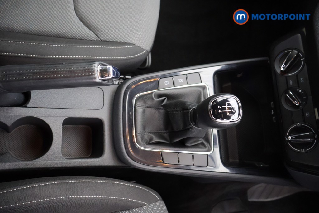 Skoda Fabia Colour Edition Manual Petrol Hatchback - Stock Number (1573190) - 6th supplementary image