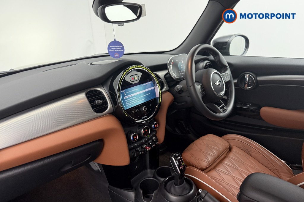 Mini Hatchback Cooper Exclusive Automatic Petrol Hatchback - Stock Number (1573191) - 3rd supplementary image