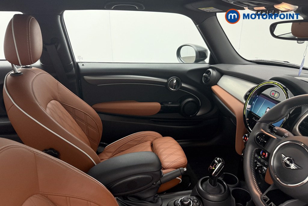 Mini Hatchback Cooper Exclusive Automatic Petrol Hatchback - Stock Number (1573191) - 9th supplementary image