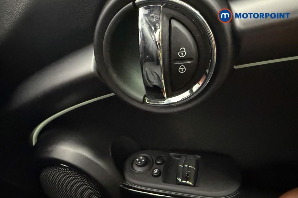 Mini Hatchback Cooper Exclusive Automatic Petrol Hatchback - Stock Number (1573191) - 11th supplementary image