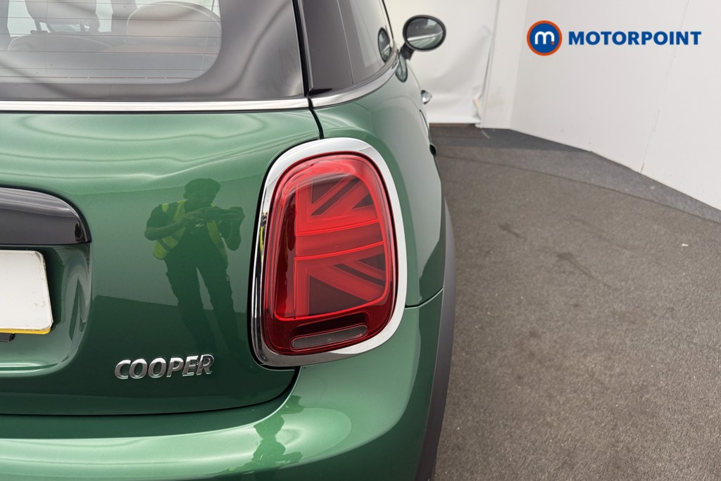 Mini Hatchback Cooper Exclusive Automatic Petrol Hatchback - Stock Number (1573191) - 18th supplementary image