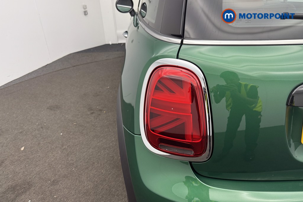 Mini Hatchback Cooper Exclusive Automatic Petrol Hatchback - Stock Number (1573191) - 19th supplementary image