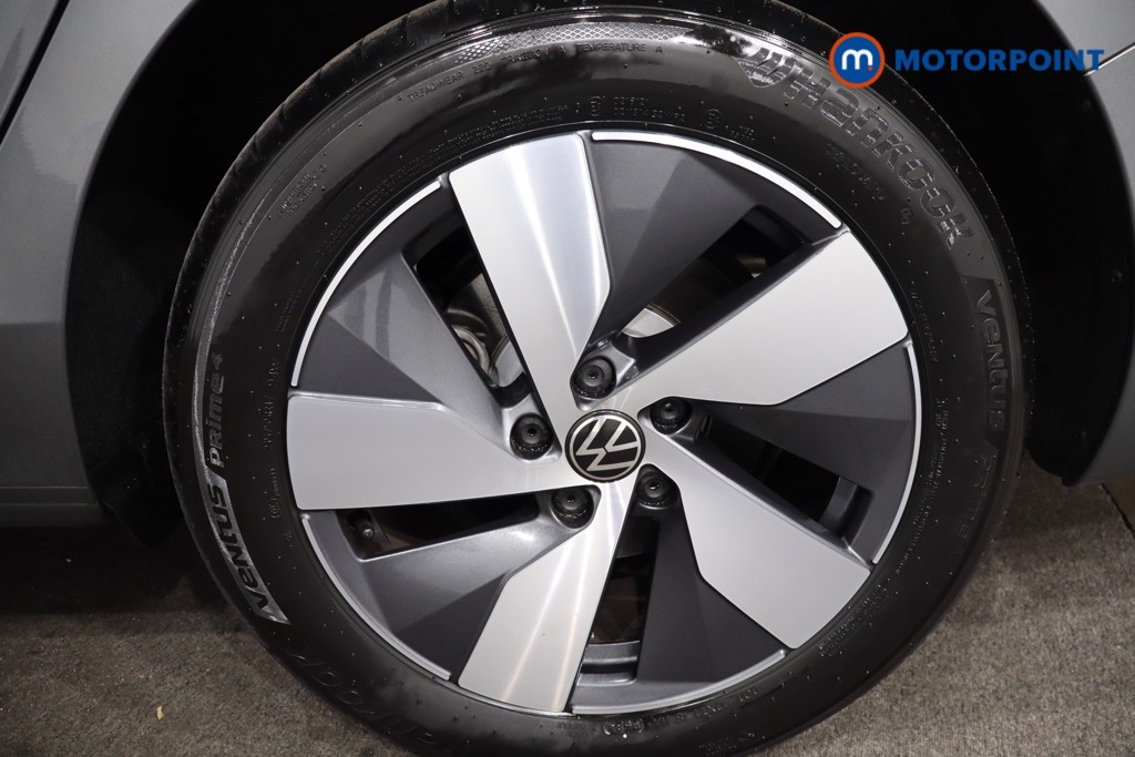 Volkswagen Passat Life Automatic Petrol Plug-In Hybrid Estate - Stock Number (1573301) - 12th supplementary image