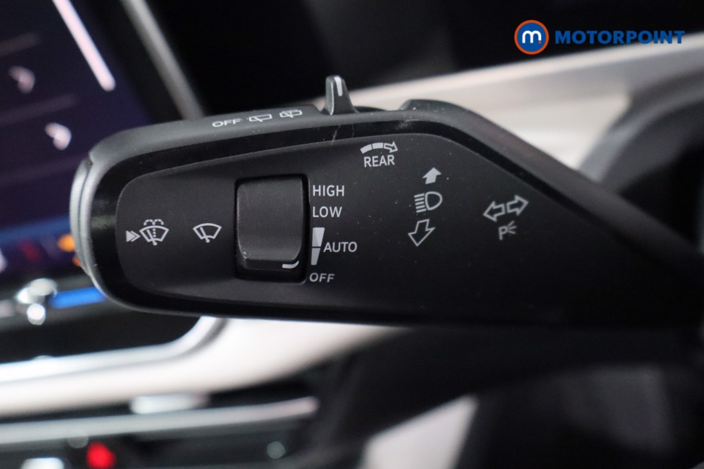 Volkswagen Passat Life Automatic Petrol Plug-In Hybrid Estate - Stock Number (1573301) - 16th supplementary image