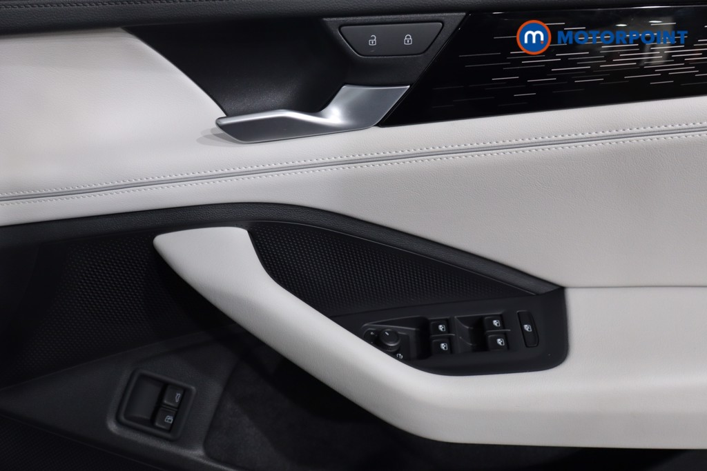 Volkswagen Passat Life Automatic Petrol Plug-In Hybrid Estate - Stock Number (1573301) - 24th supplementary image