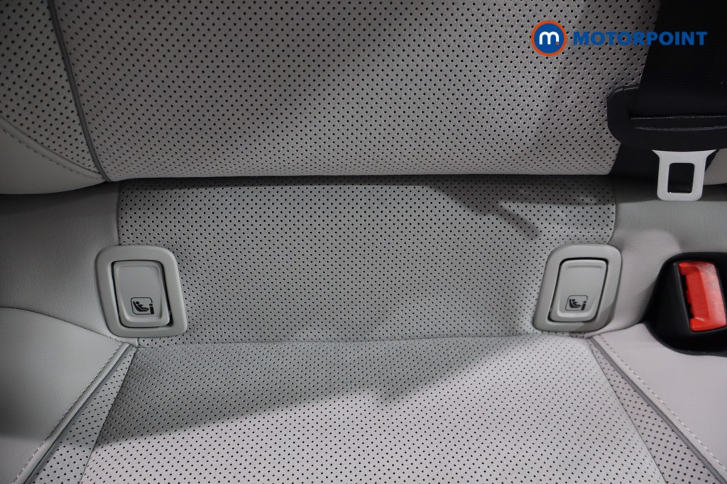 Volkswagen Passat Life Automatic Petrol Plug-In Hybrid Estate - Stock Number (1573301) - 27th supplementary image