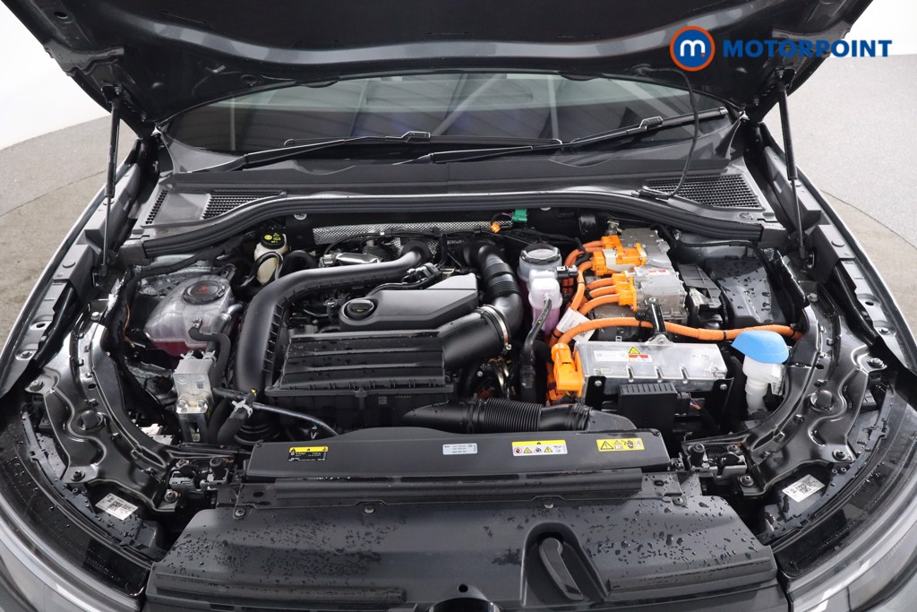 Volkswagen Passat Life Automatic Petrol Plug-In Hybrid Estate - Stock Number (1573301) - 33rd supplementary image
