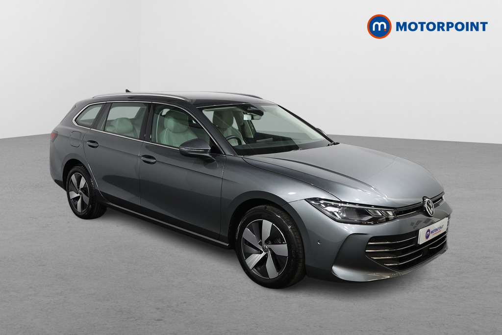 Volkswagen Passat Life Automatic Petrol Plug-In Hybrid Estate - Stock Number (1573301) - Drivers side front corner