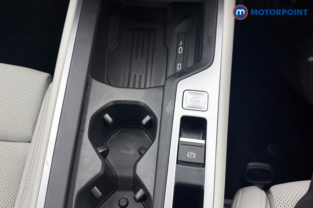 Volkswagen Passat Life Automatic Petrol Plug-In Hybrid Estate - Stock Number (1573309) - 4th supplementary image