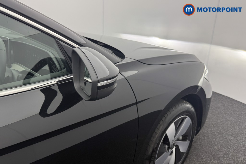 Volkswagen Passat Life Automatic Petrol Plug-In Hybrid Estate - Stock Number (1573309) - 13th supplementary image