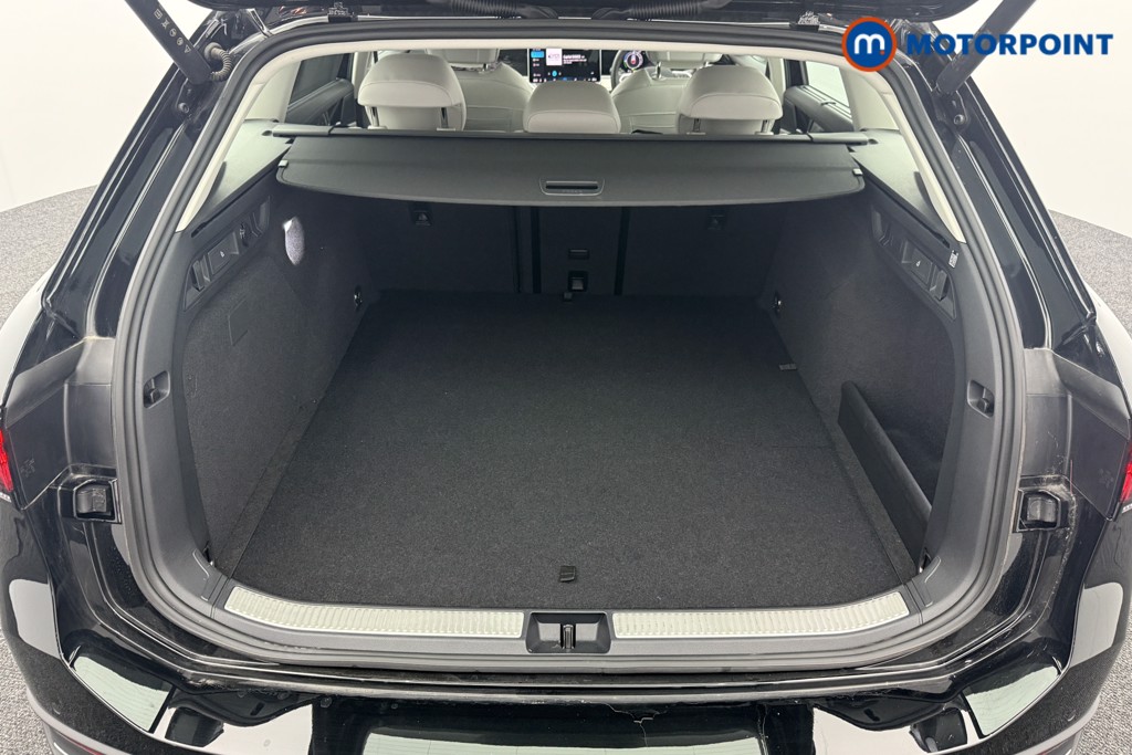 Volkswagen Passat Life Automatic Petrol Plug-In Hybrid Estate - Stock Number (1573309) - 21st supplementary image