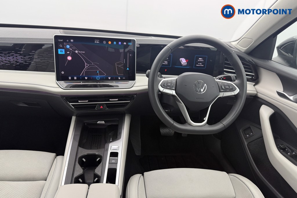 Volkswagen Passat Life Automatic Petrol Plug-In Hybrid Estate - Stock Number (1573309) - 1st supplementary image