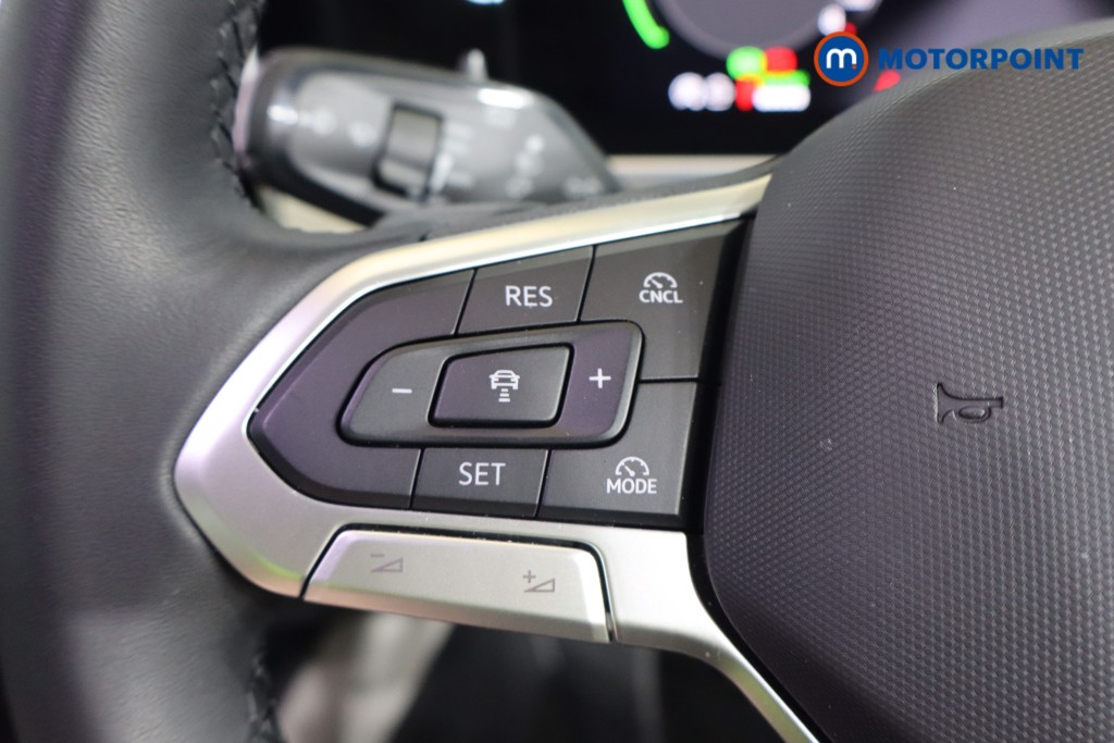 Volkswagen Passat Life Automatic Petrol Plug-In Hybrid Estate - Stock Number (1573318) - 16th supplementary image