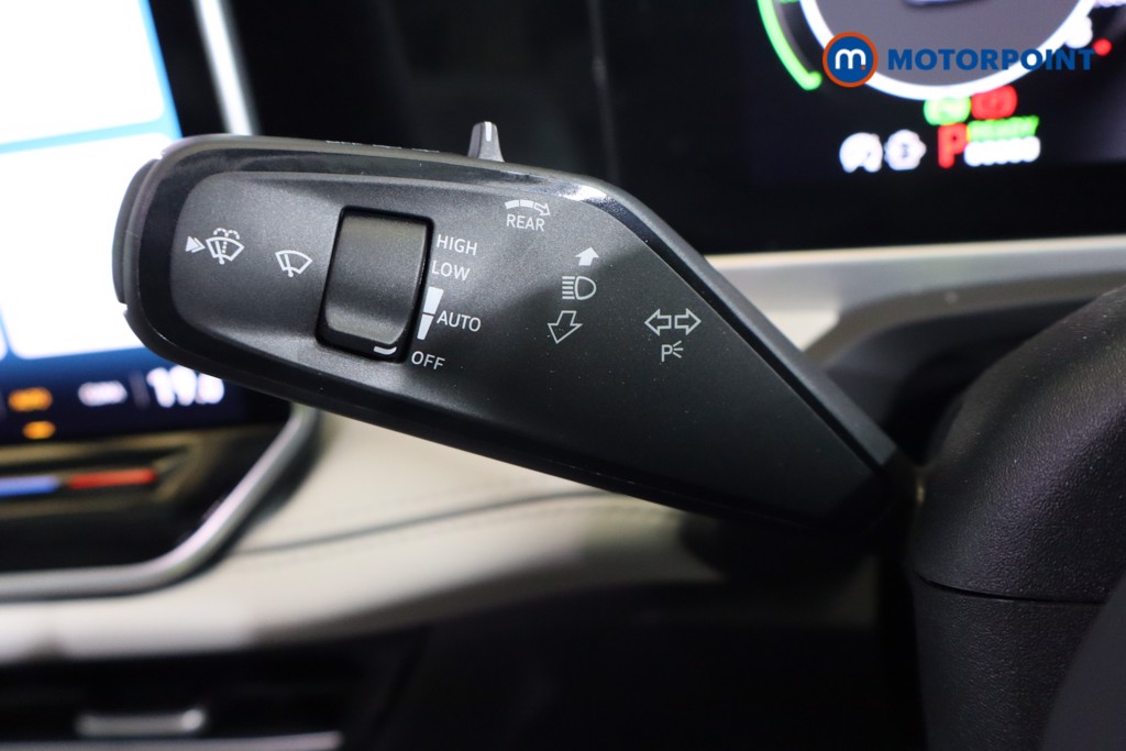 Volkswagen Passat Life Automatic Petrol Plug-In Hybrid Estate - Stock Number (1573318) - 18th supplementary image