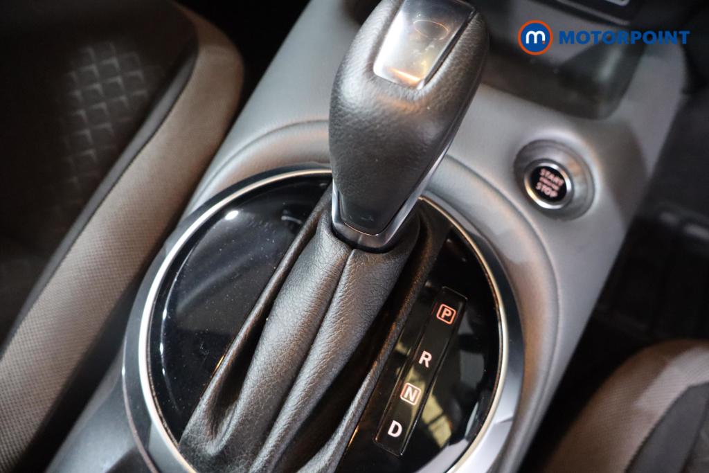 Nissan Juke N-Connecta Automatic Petrol SUV - Stock Number (1573320) - 6th supplementary image