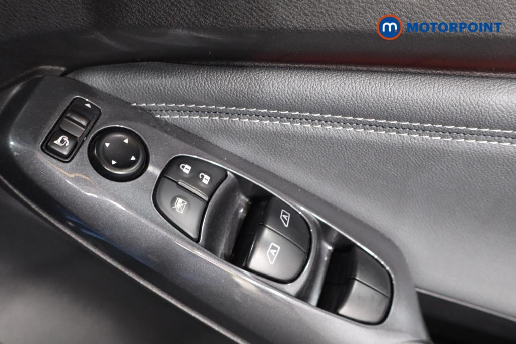 Nissan Juke N-Connecta Automatic Petrol SUV - Stock Number (1573320) - 16th supplementary image