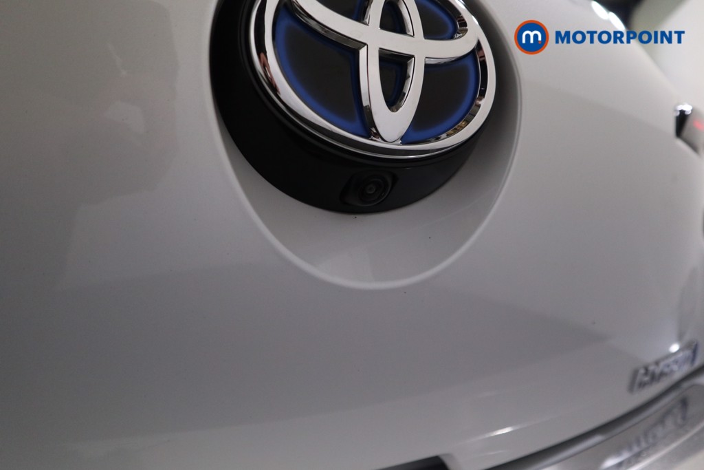 Toyota Corolla Excel Automatic Petrol-Electric Hybrid Hatchback - Stock Number (1573325) - 18th supplementary image