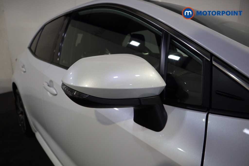 Toyota Corolla Excel Automatic Petrol-Electric Hybrid Hatchback - Stock Number (1573325) - 21st supplementary image