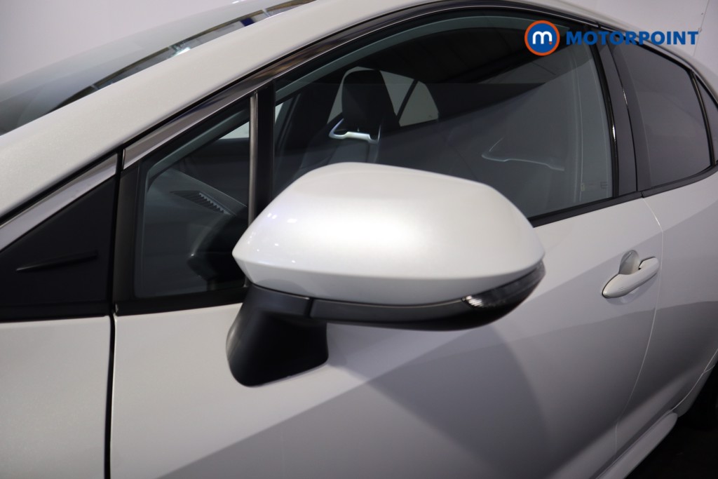 Toyota Corolla Excel Automatic Petrol-Electric Hybrid Hatchback - Stock Number (1573325) - 22nd supplementary image
