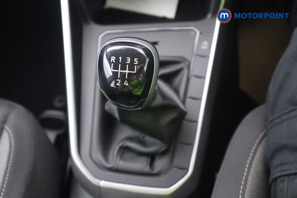 Volkswagen Polo Life Manual Petrol Hatchback - Stock Number (1573823) - 4th supplementary image