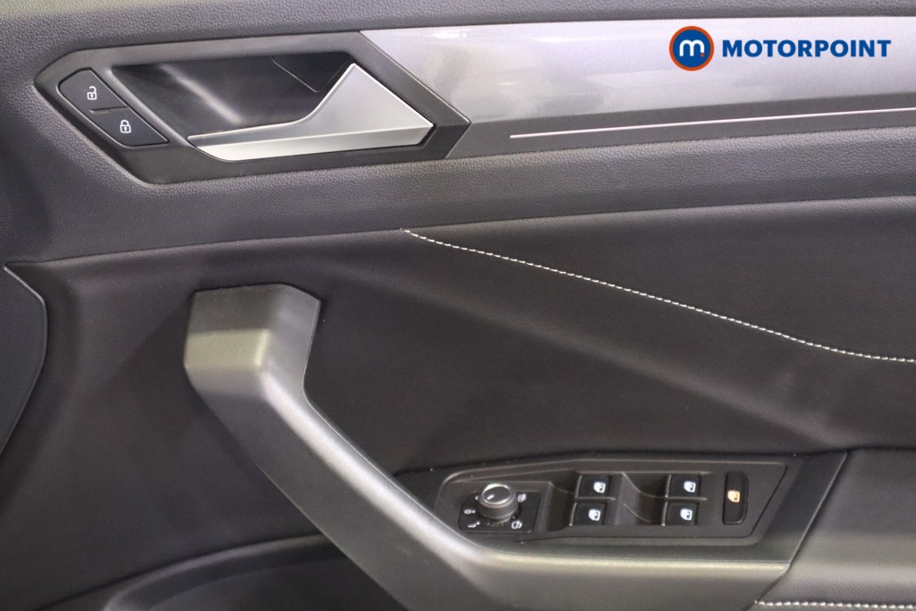 Volkswagen T-Roc Style Automatic Petrol SUV - Stock Number (1541584) - 14th supplementary image