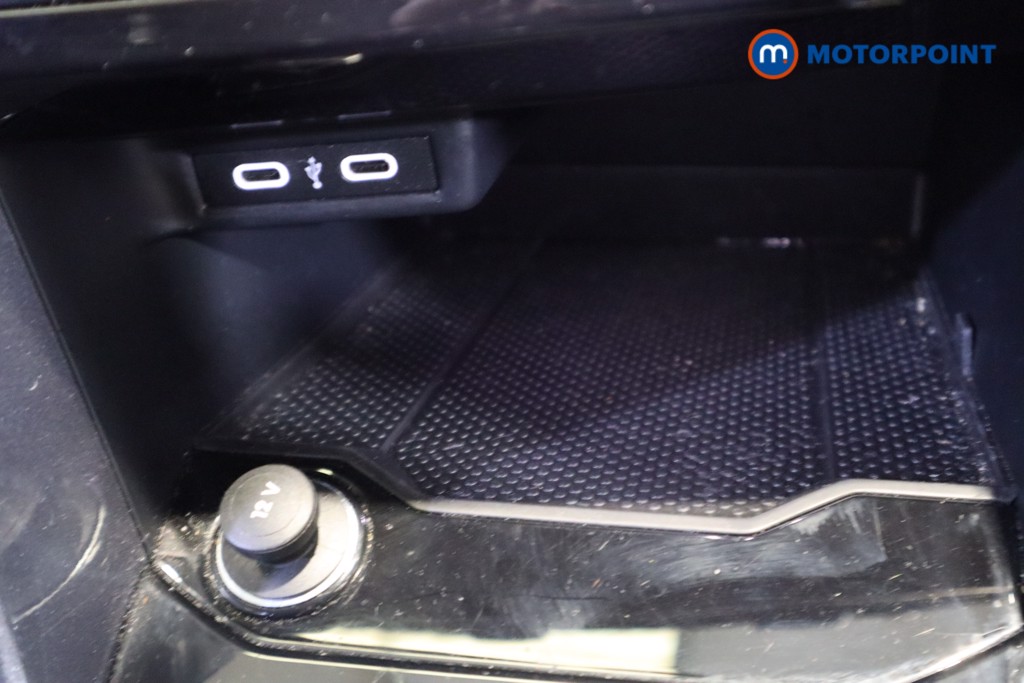 Volkswagen T-Roc Style Automatic Petrol SUV - Stock Number (1541584) - 21st supplementary image