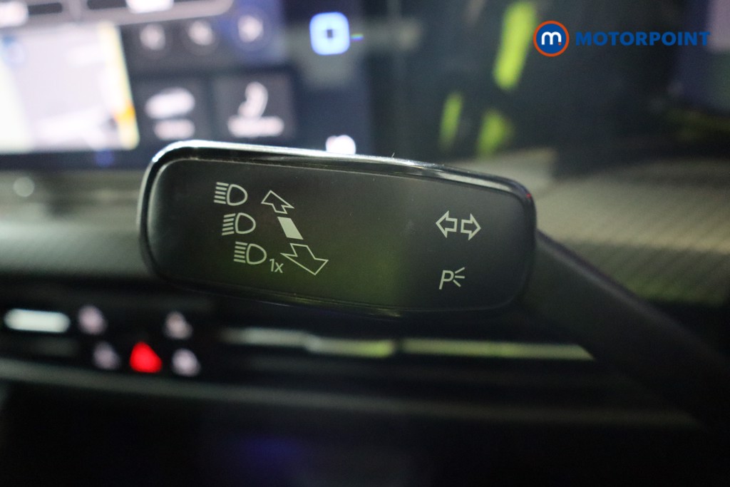 Volkswagen Golf R-Line Manual Petrol Hatchback - Stock Number (1549140) - 5th supplementary image