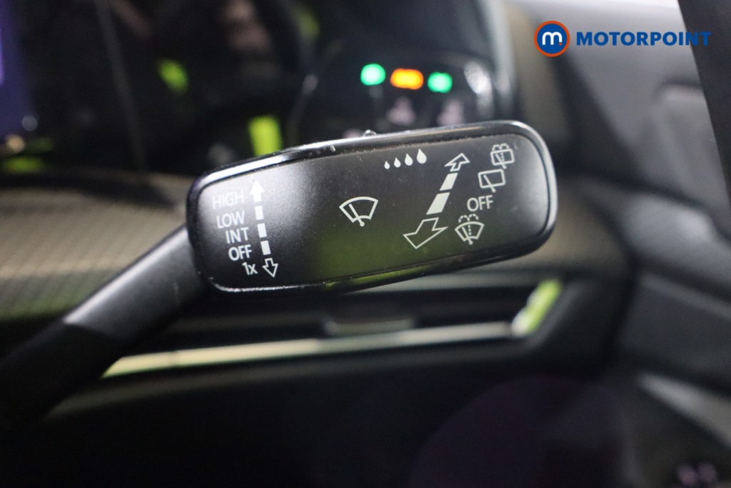 Volkswagen Golf R-Line Manual Petrol Hatchback - Stock Number (1549140) - 6th supplementary image