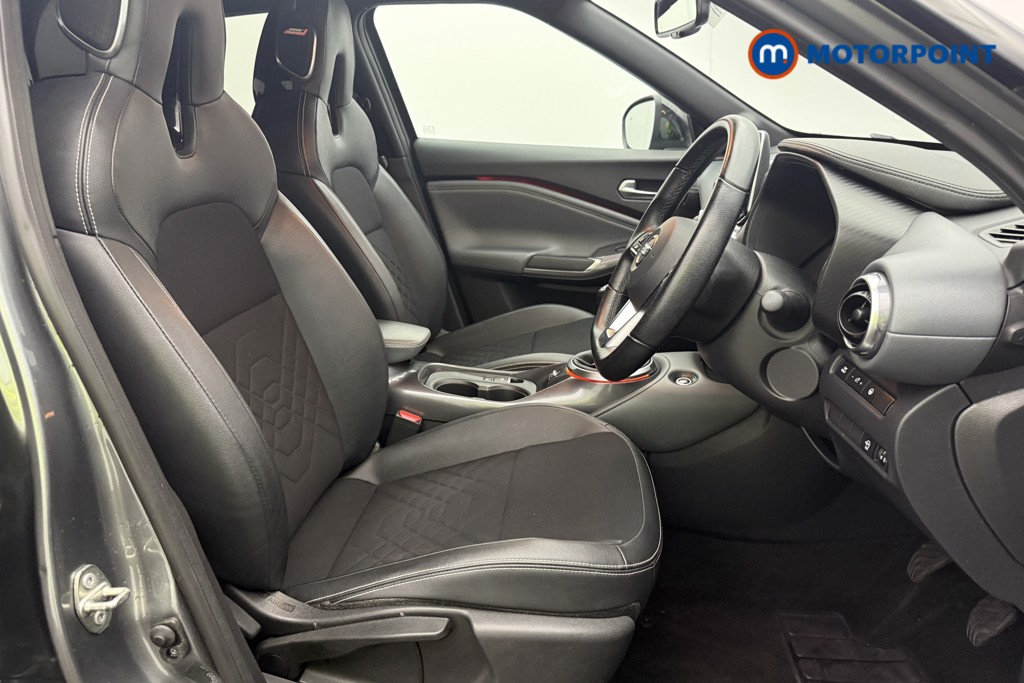 Nissan Juke Tekna Manual Petrol SUV - Stock Number (1553734) - 13th supplementary image
