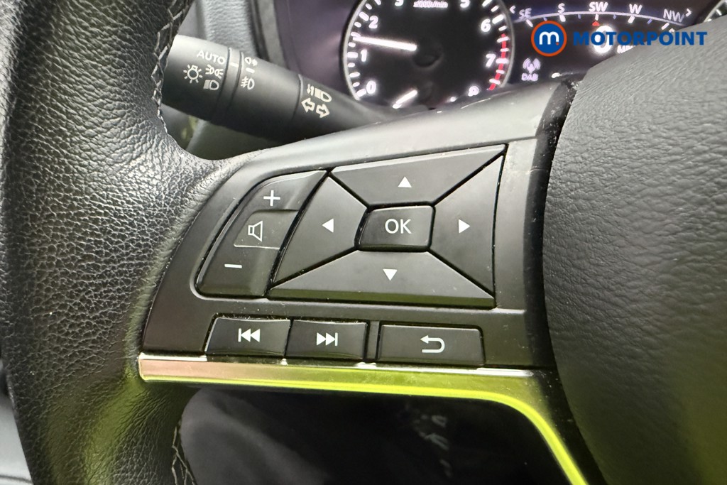 Nissan Juke Tekna Manual Petrol SUV - Stock Number (1553734) - 17th supplementary image
