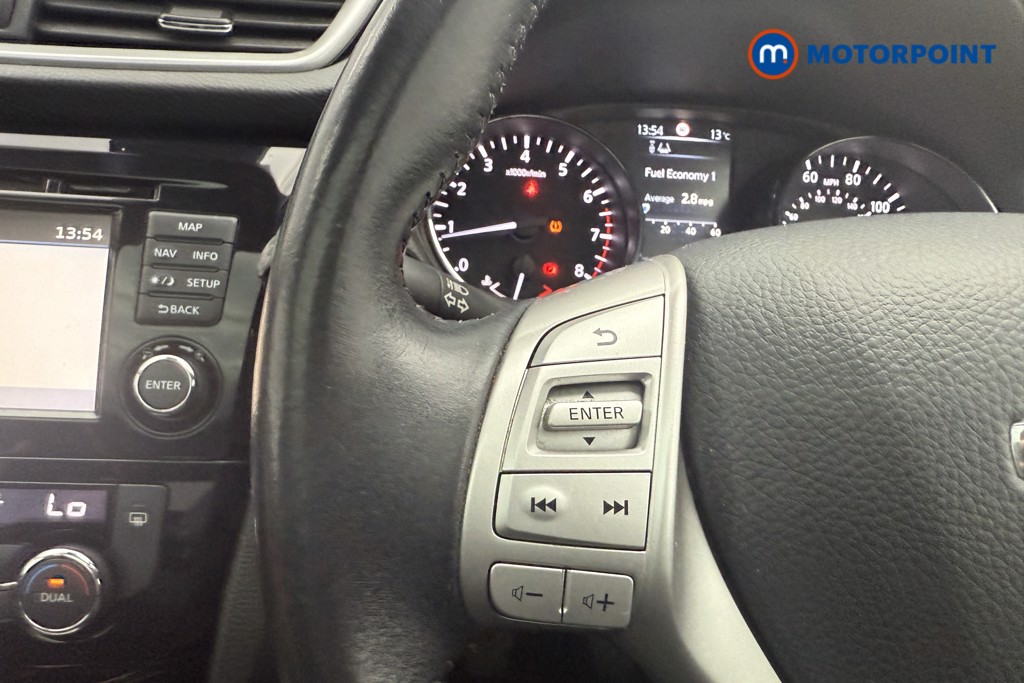 Nissan Qashqai N-Connecta Manual Petrol SUV - Stock Number (1555304) - 9th supplementary image