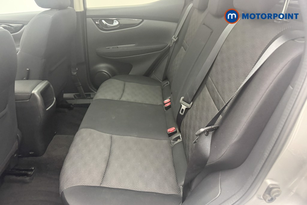 Nissan Qashqai N-Connecta Manual Petrol SUV - Stock Number (1555304) - 1st supplementary image